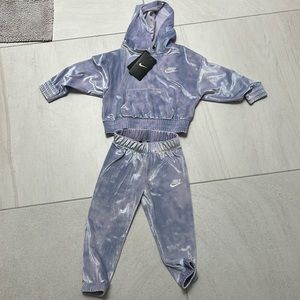 NWT Nike girls 2 piece pure violet velour set. Size 3T